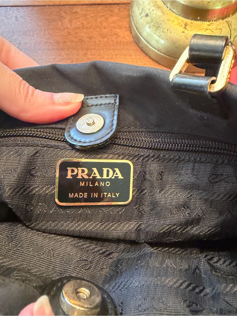Prada Black vintage 2000’s Tessuto mini Nylon Shoulder Bag with Red Zip Pouch - Picture 9 of 16